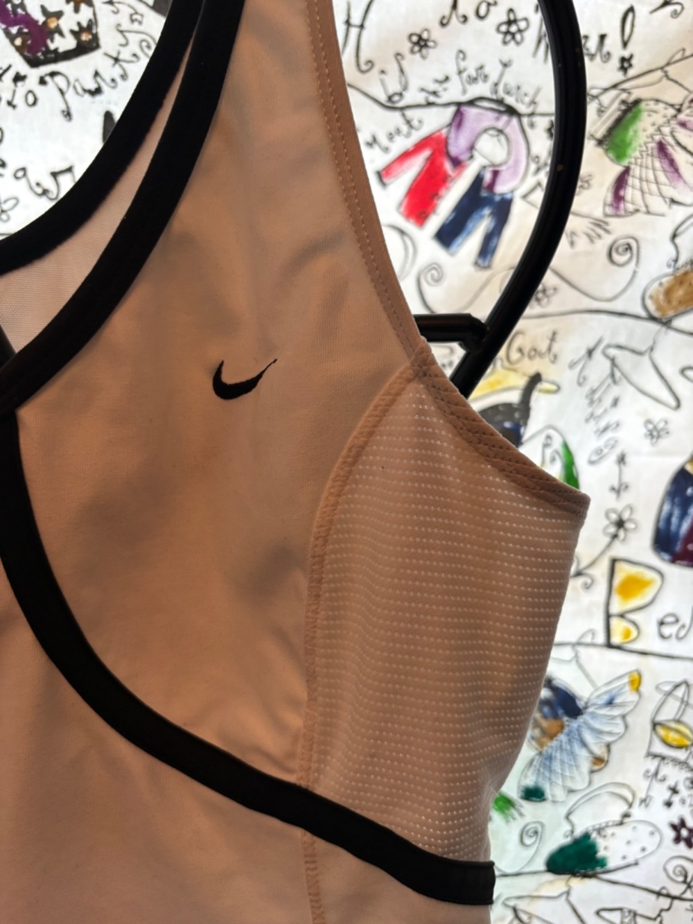 Nike active top - Picture 2 of 3